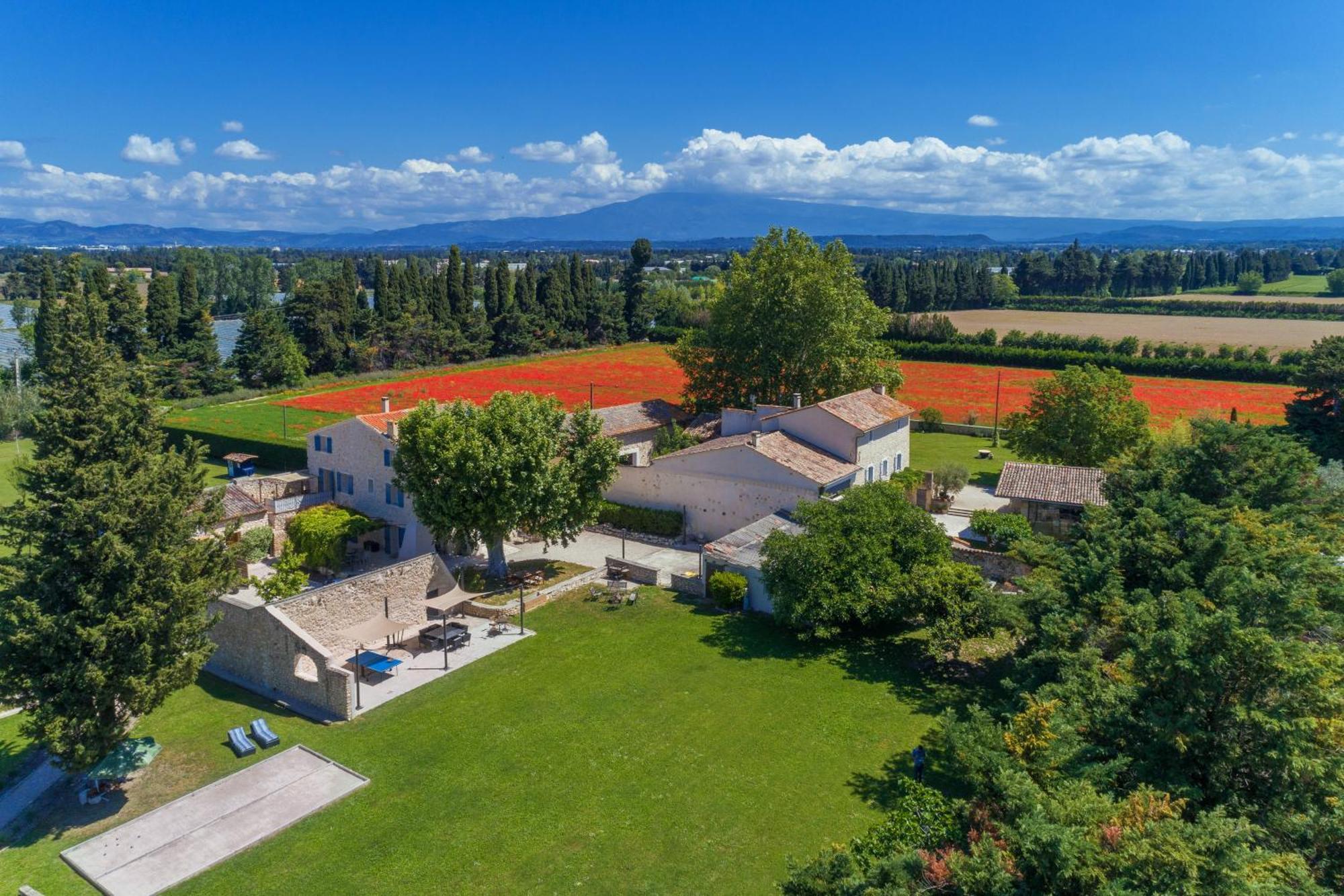 Le Mas De La Vincane Pernes-les-Fontaines Exterior photo