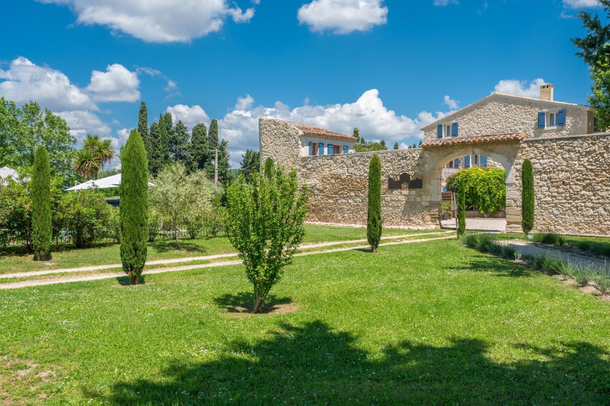 Le Mas De La Vincane Pernes-les-Fontaines Exterior photo